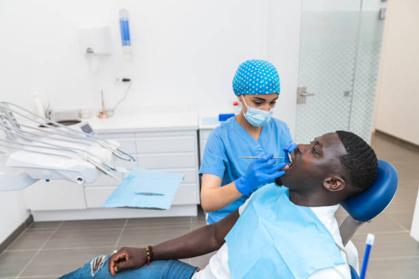 Best Emergency Tooth Extraction in Clinton, IA